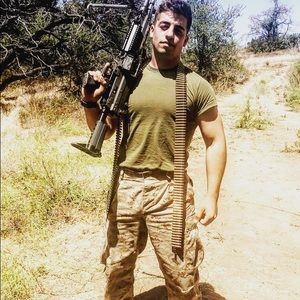 Meet your Posher, Cameron